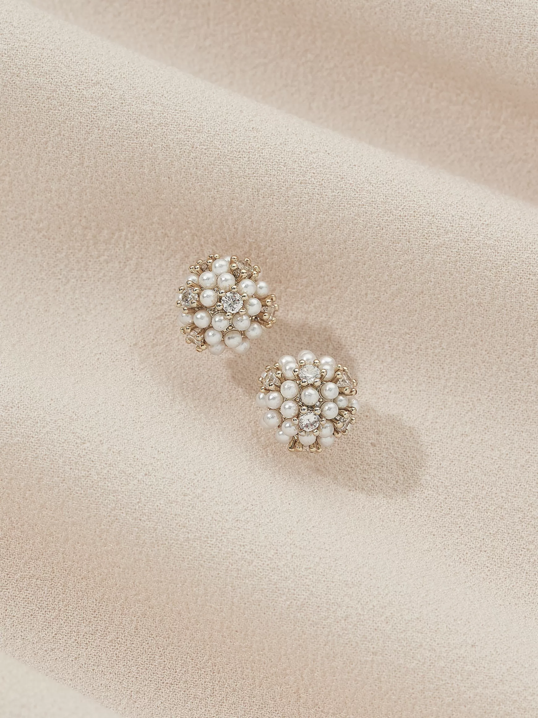 Shop Estrella Studs Small Earrings