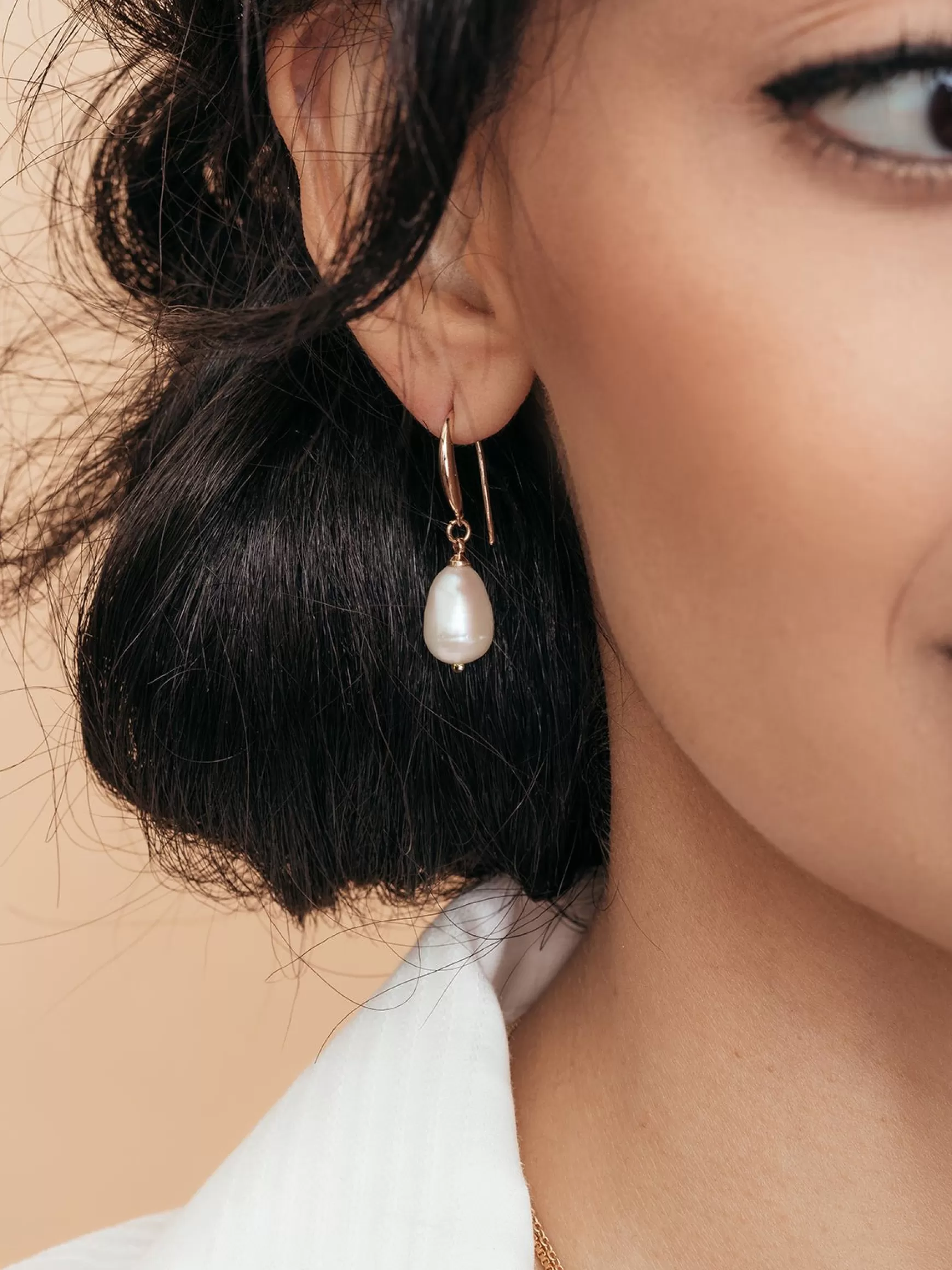 Clearance Prado Pearl Drops Statement Earrings